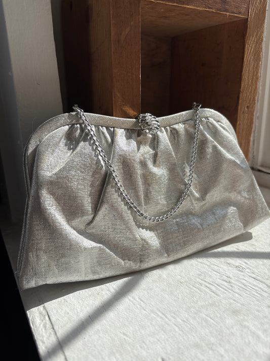 Vintage clutch with chain